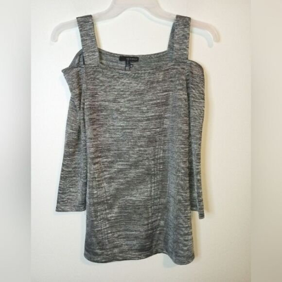 Harve Bernard Gray  Cold Shoulder Top - Picture 6 of 6